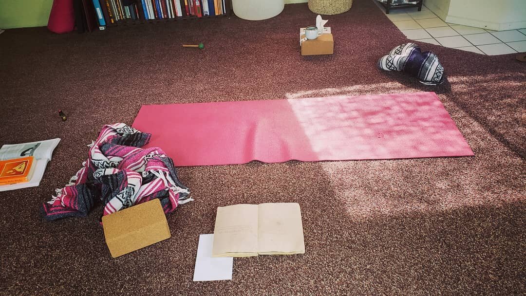 This may not be the most beautiful image, but beautiful things happen here on my yoga mat. 💕

Did you know I am teaching ZOOM Gentle Hatha Yoga every Tuesday 3-4pm MST $12 to join in.

Our focus has been the SPINE. We use back breathing as I learned