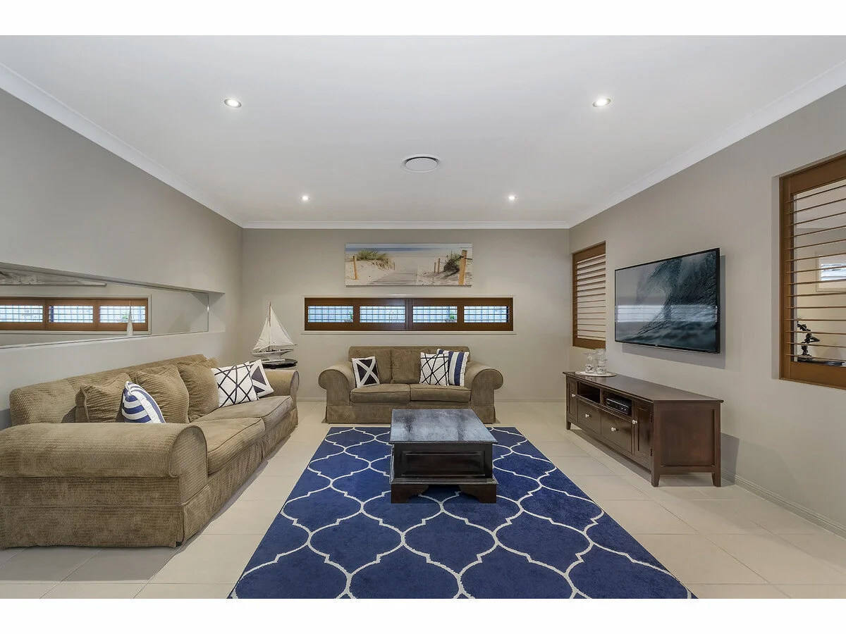 Ormeau 4 Bedroom 8.jpg