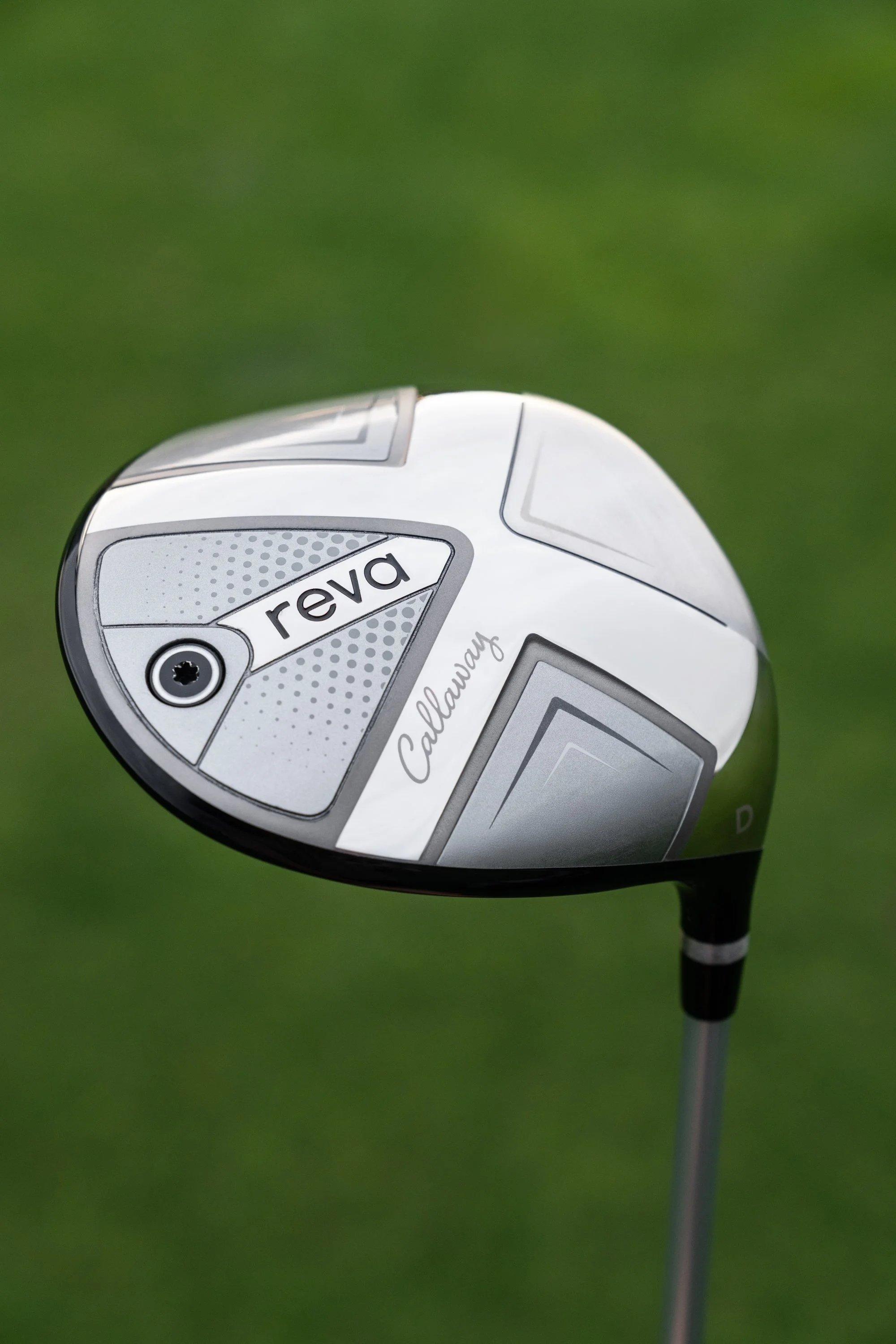 Driver-Black-REVA-Complete-Set-Lifestyle-02-020526-8164.jpeg