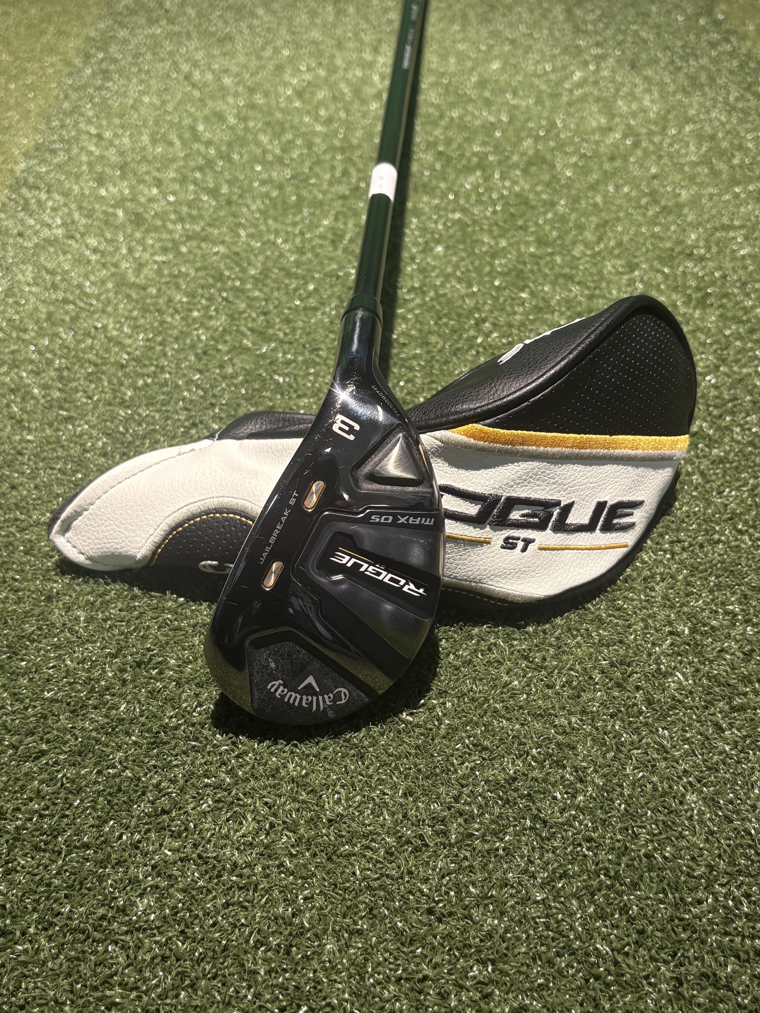 Used Right Handed Callaway Rogue ST 3 Hybrid