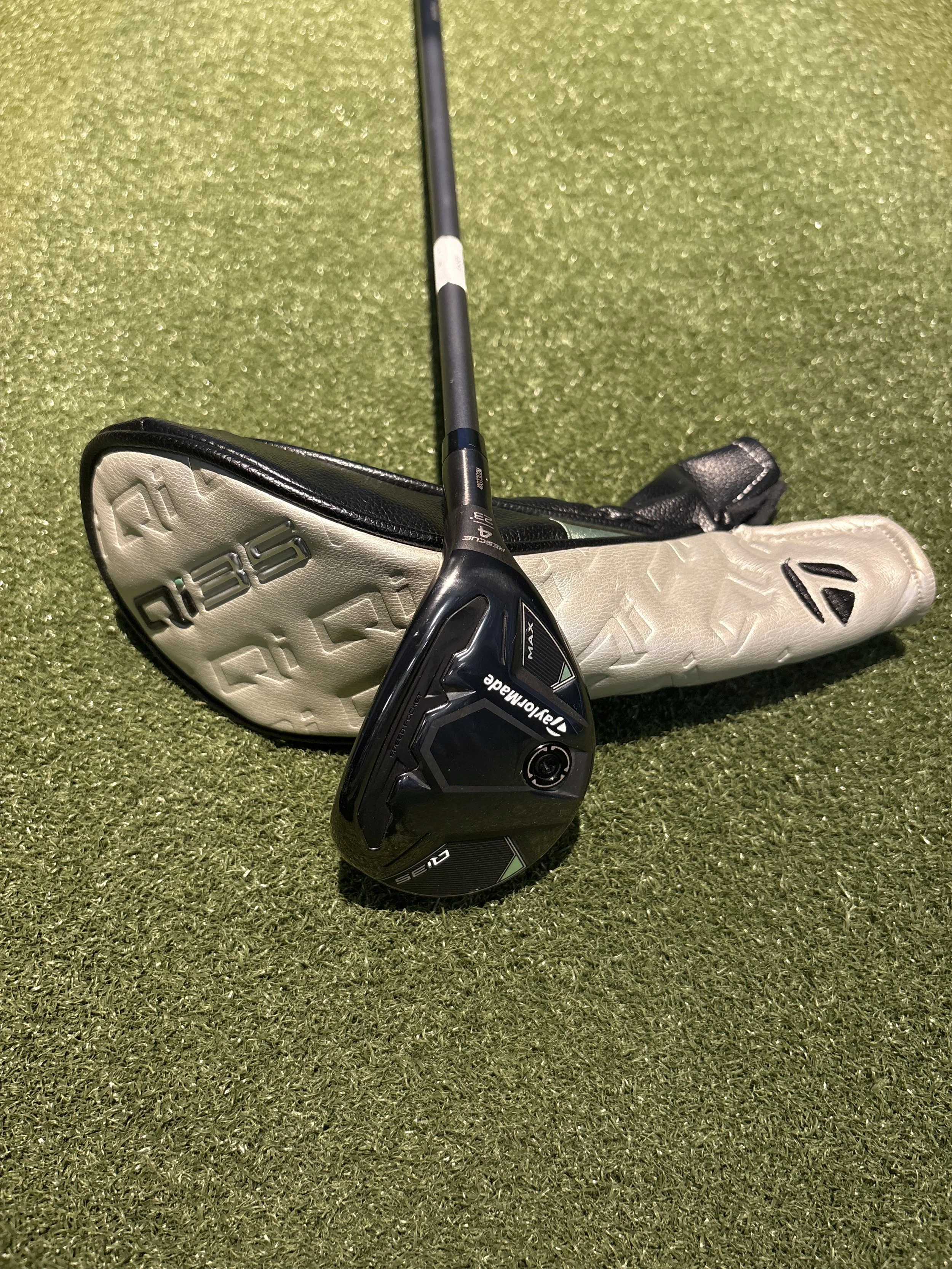 Used Right Handed Taylormade Qi35 4 Hybrid