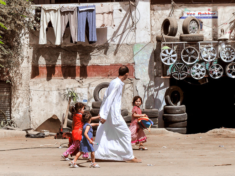 Father and Three Daughters, Egypt