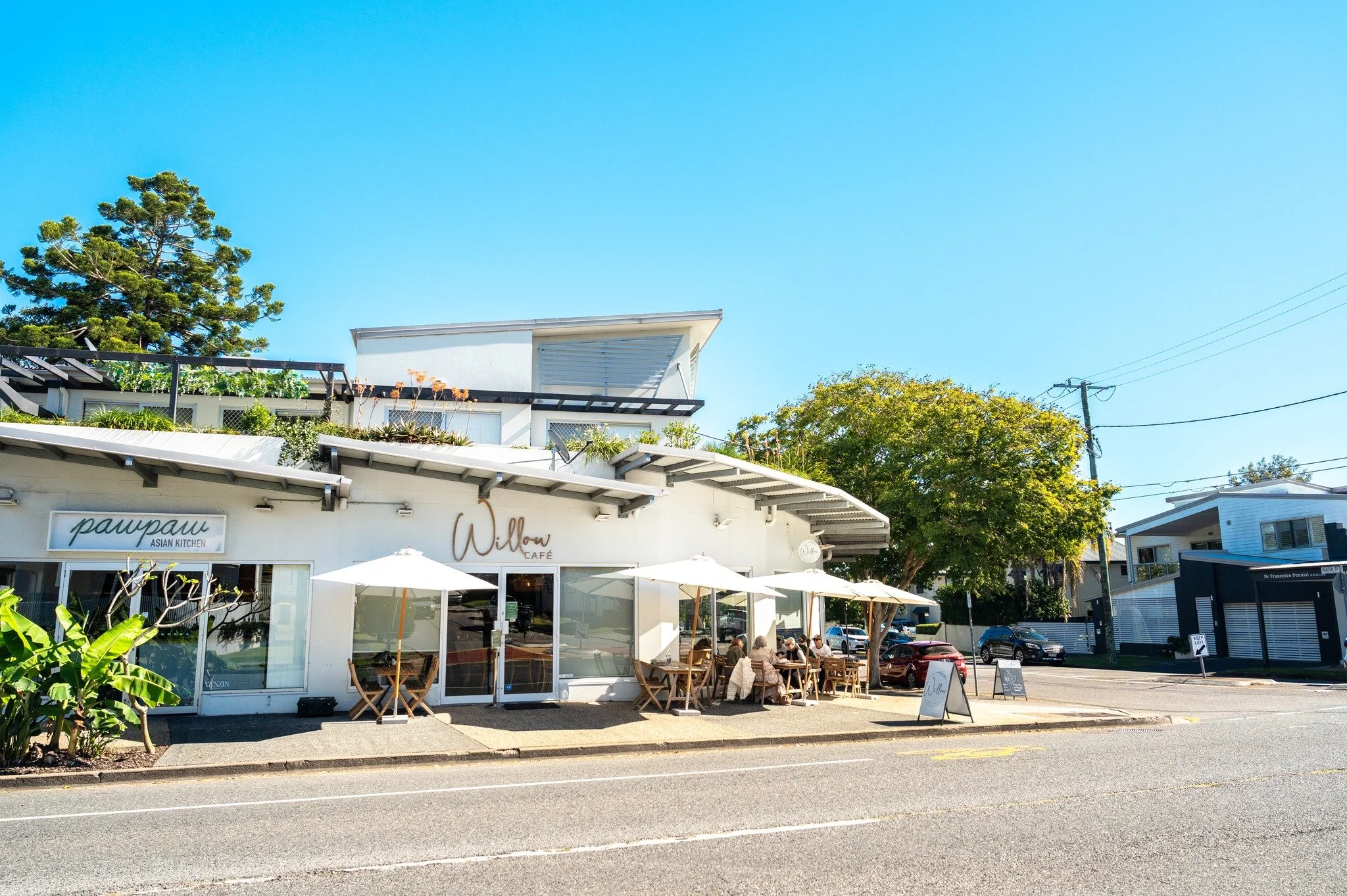 Sunny days, good coffee and your spot waiting at Willow Caf&eacute; ☀️☕🌿

#willowcafe #brisbanecafe #localvibes #cafescene #coffeetime