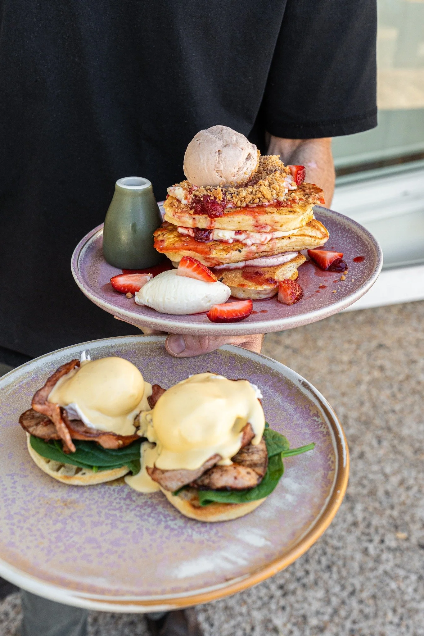 ✨ The ultimate brunch dilemma — Bacon Benedict or Buttermilk Pancakes?
Crispy bacon, poached eggs, and silky hollandaise… or sweet stacks layered with maple syrup, whipped cream cheese, strawberry compote, biscuit crumb, and Lick’s