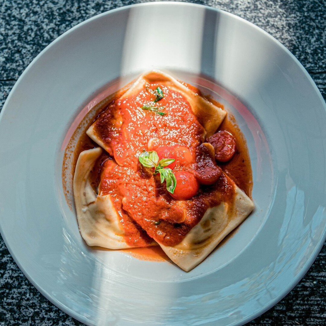 &iquest;Sab&iacute;as que en Flavia ofrecemos la versi&oacute;n gluten free de todos nuestros raviolis artesanales? Escoge tu pasta y tu salsa favorita y... &iexcl;Nosotros nos encargamos del resto! 🇮🇹🤌🏼

#Pastarellena #pasta #comida