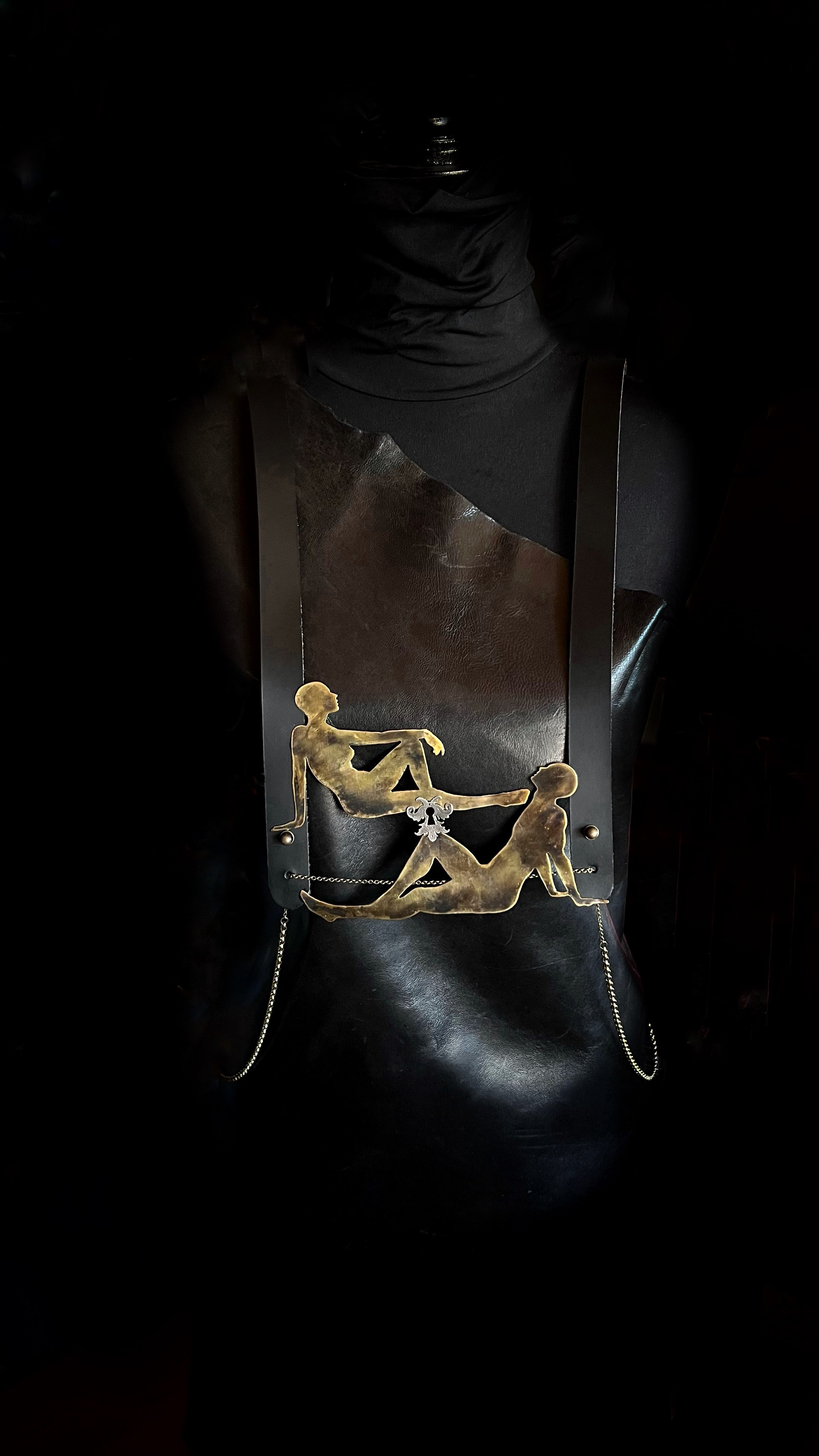 Entwined, the harness. With brass and silver details. 