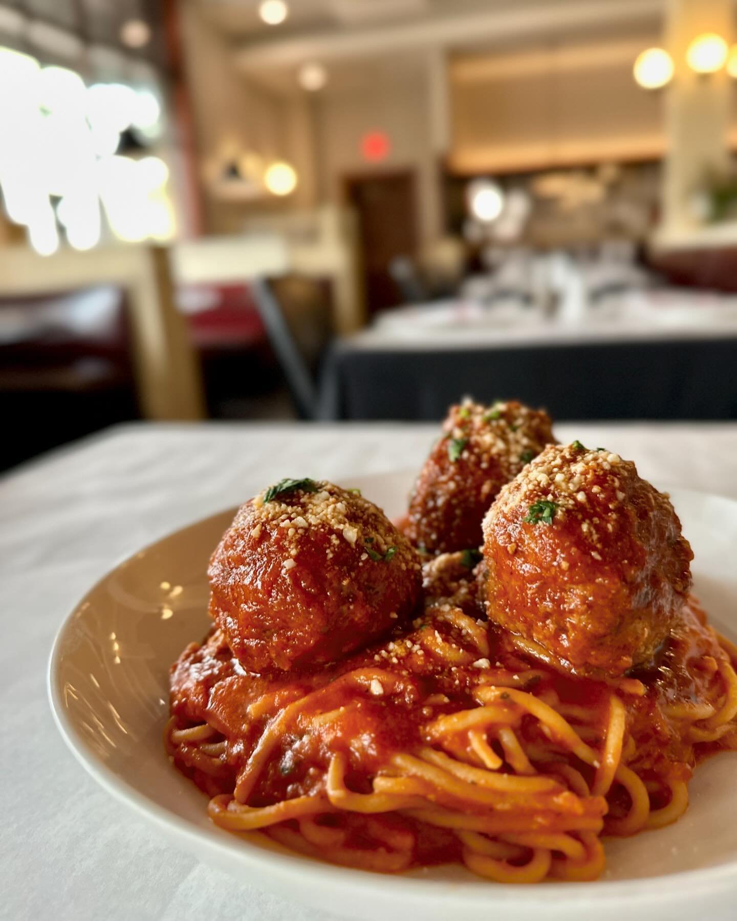 meatballin&rsquo; ☄️ out this weekend 🍝 

____
#nocinoroc #spaghetti #meatballs #weekendvibes #eastviewmall