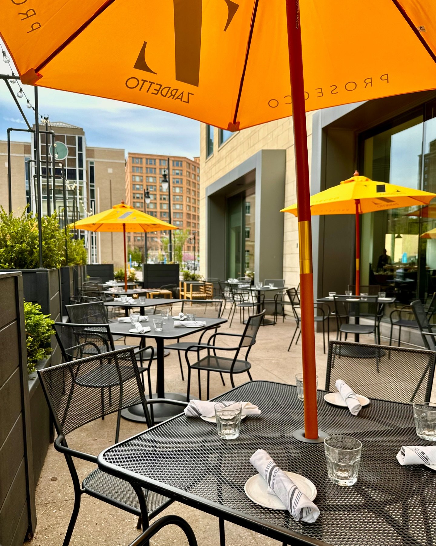 where my patio people at ☀️