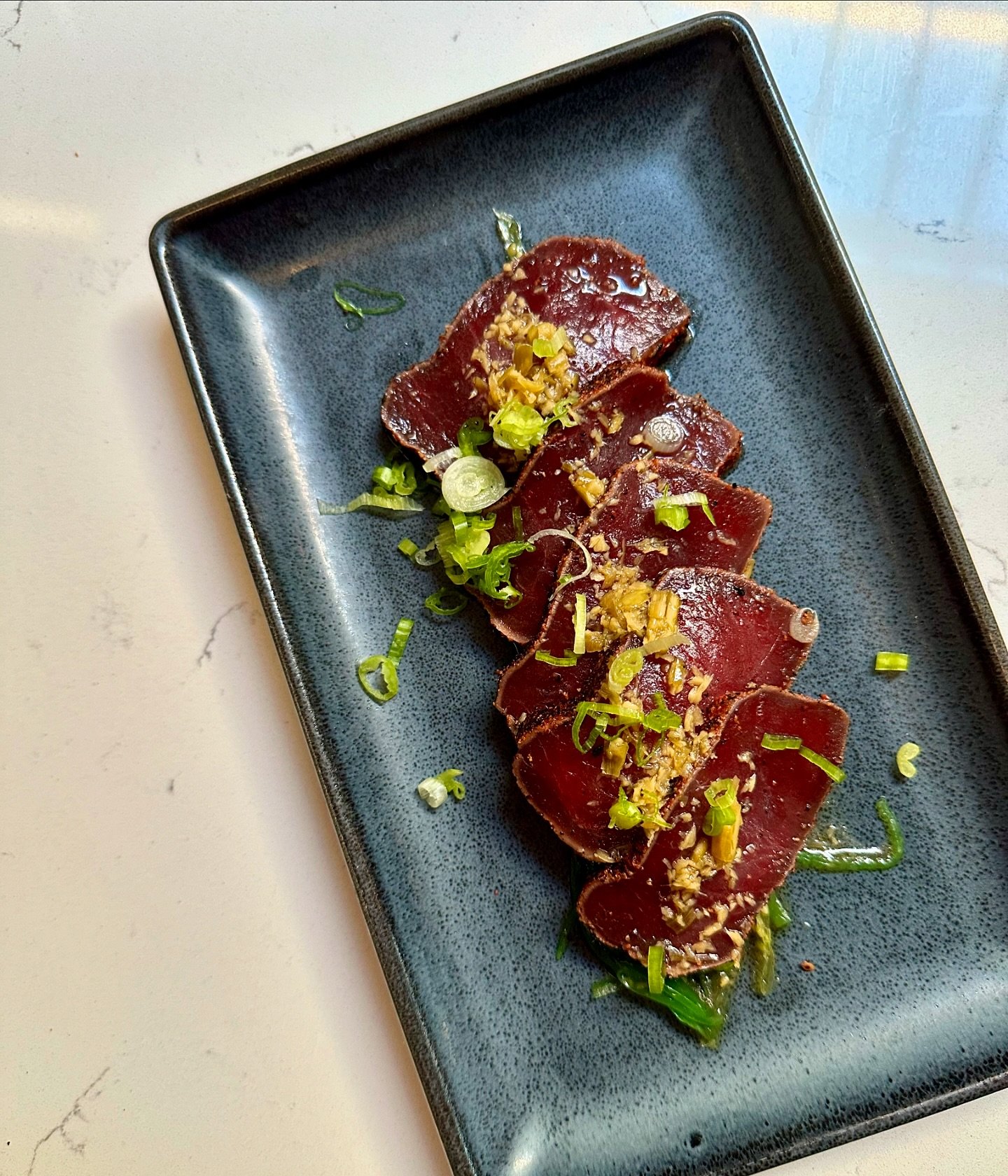 fresh cuts for ya 🧜&zwj;♀️
Tuna Tataki &bull; togarashi seared tuna, tataki sauce 🌀