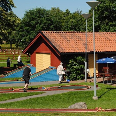 Valla Minigolf 🏌️&zwj;♂️⛳️🏌️&zwj;♀️ Vi &ouml;ppnar den 16 april 2021. Varmt v&auml;lkomna!