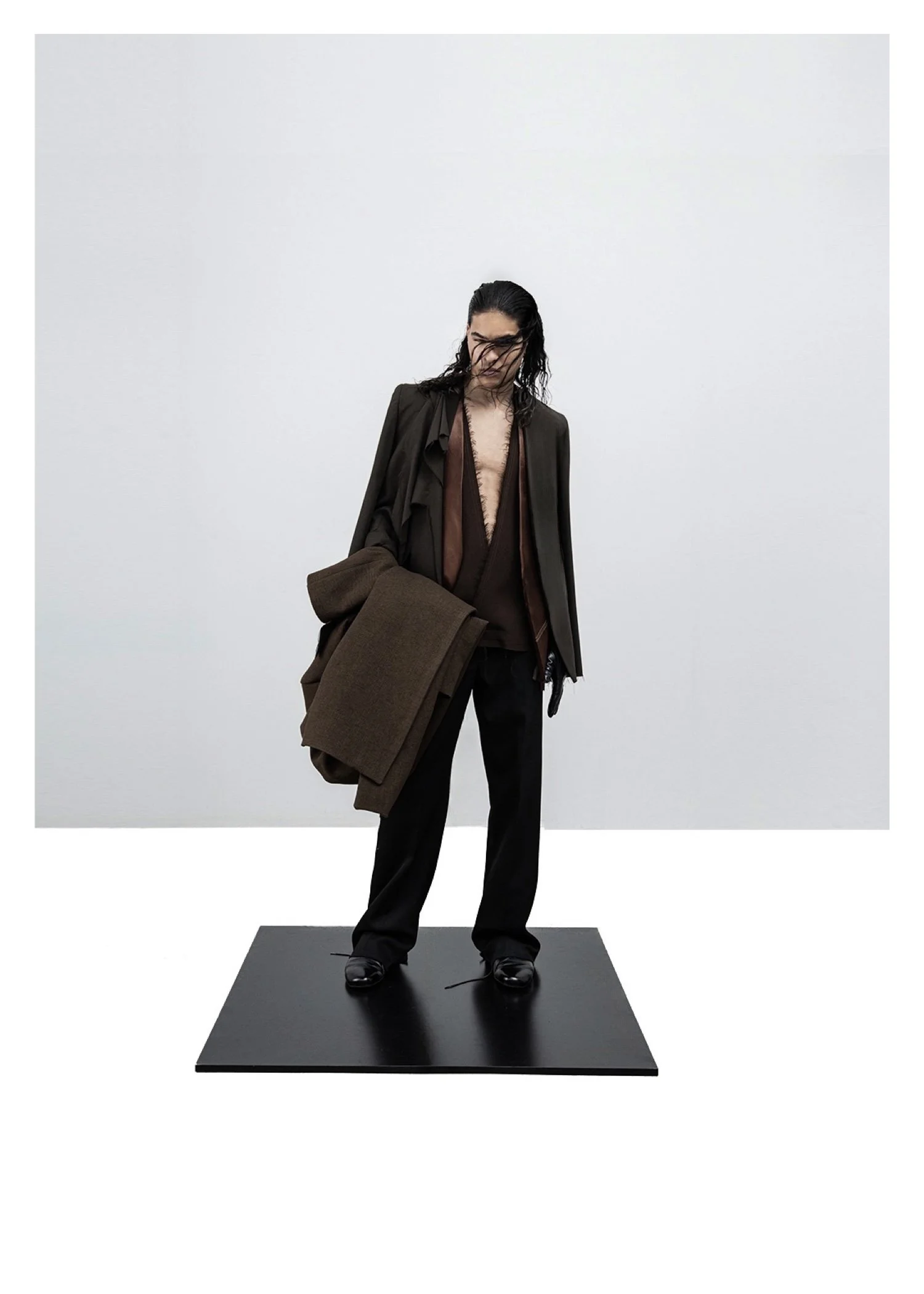 LOOK 2.jpg