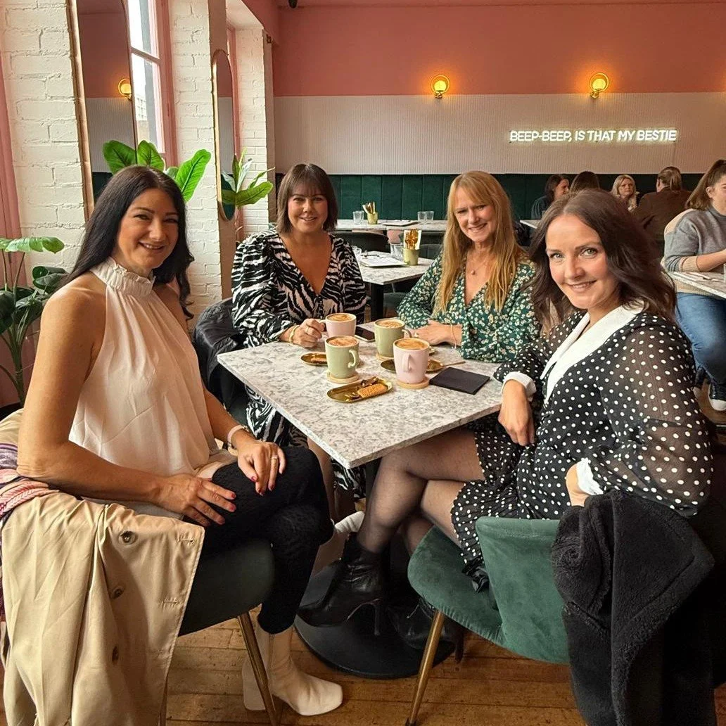☕️ Coffee or Cocktails?🍹 We've got you covered! 💕 #Audrey #leicester #cocktails #bottomlessbrunch #afternoontea #prosecco #happyhour