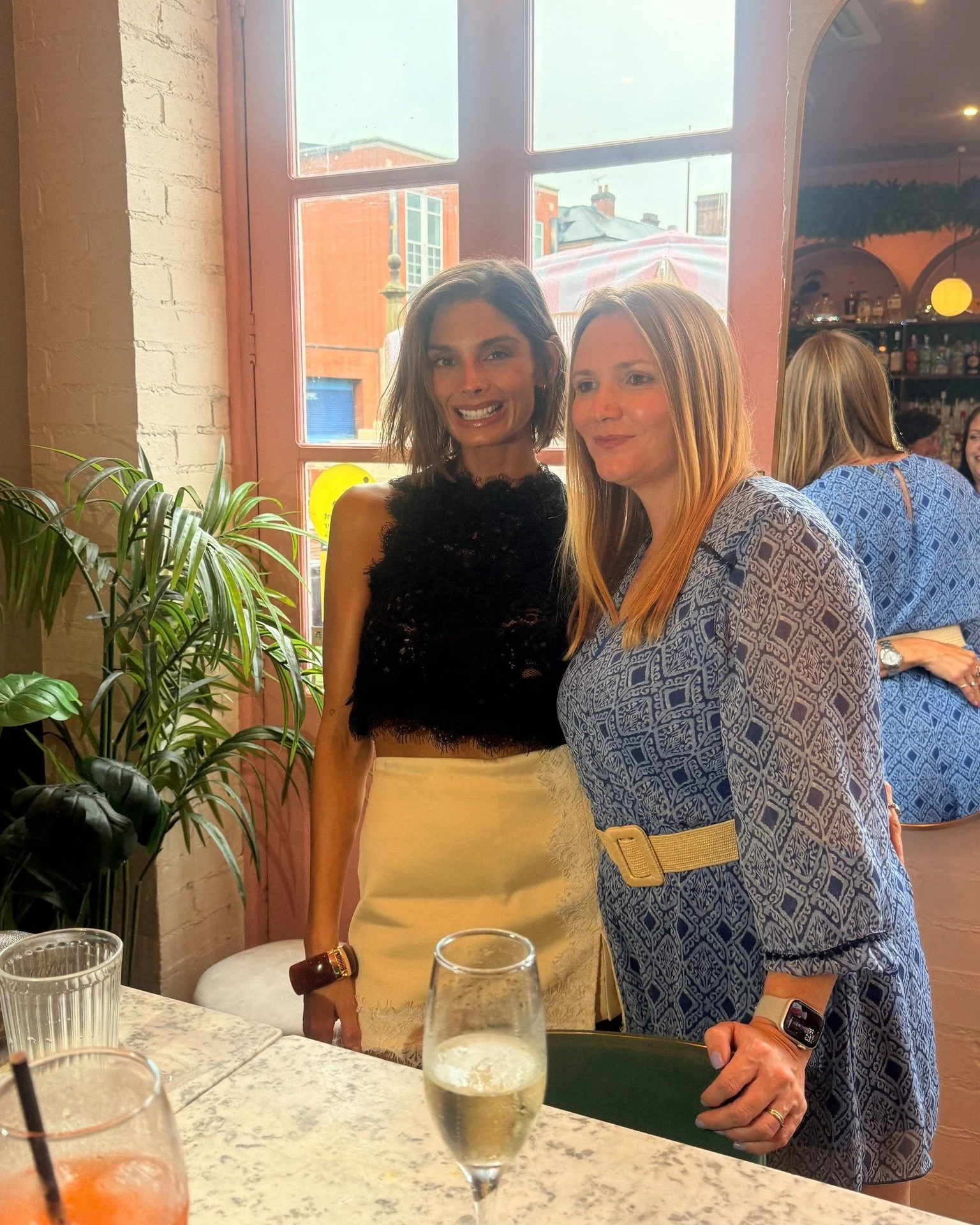Life&rsquo;s better with your besties 🥂💗 Whether it&rsquo;s a long-overdue catch-up, birthday celebrations, bottomless brunch or simply an excuse to get the girls together&hellip; make it an Audrey date ✨
🍸 Cocktails flowing
🍽️ Delicious food
🥂 