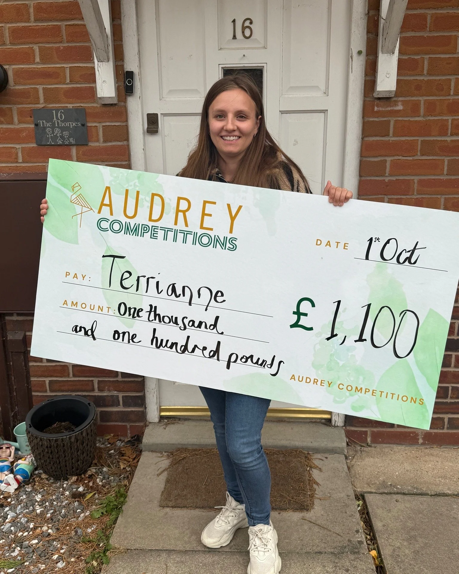 Can you believe this was a year ago! 👏 The bar that also makes Winners 💅 Join in the fun www.audreycompetitions.co.uk #winner #enternow #leicester #Audrey #Cash