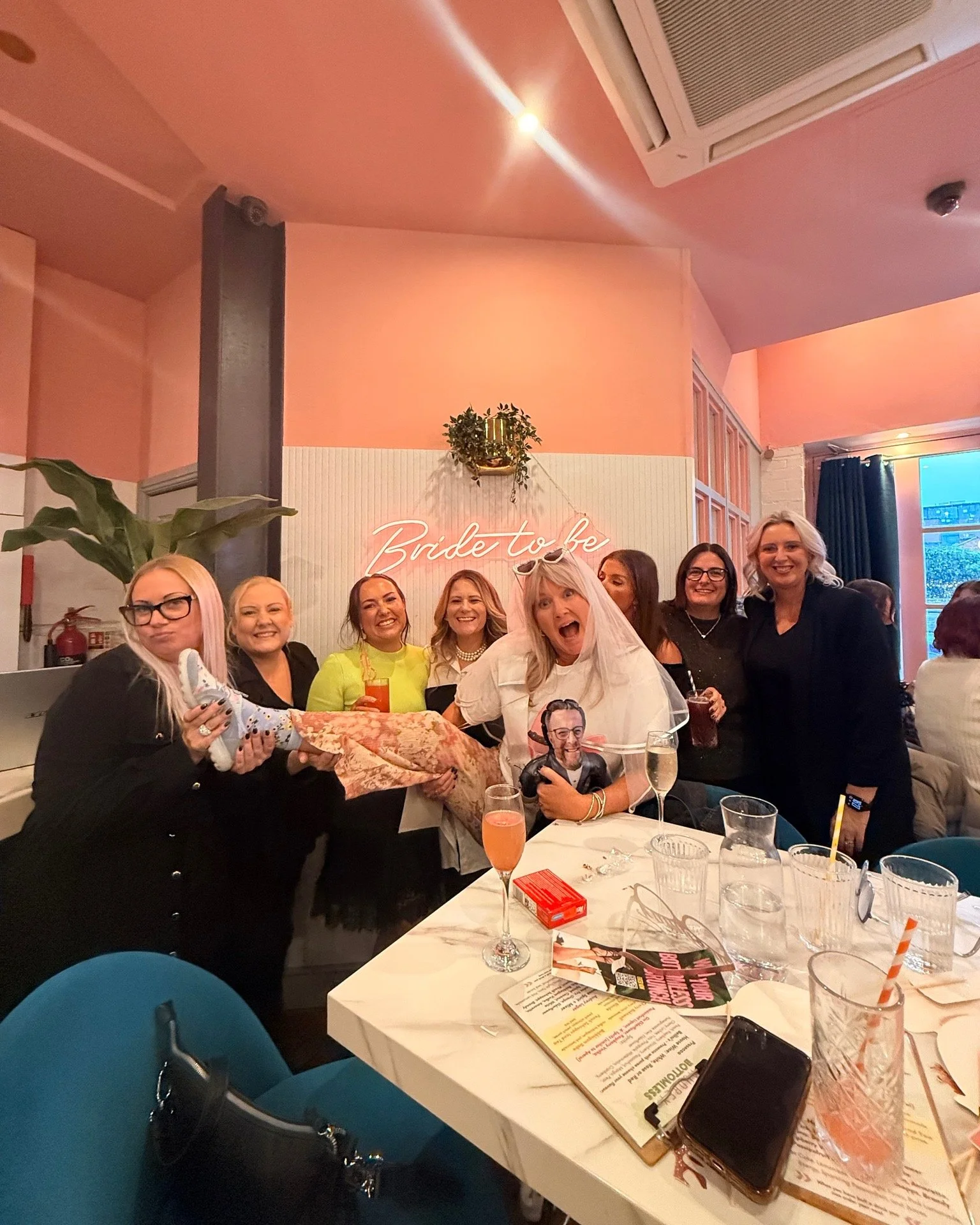 Behind every beautiful bride is a group of women encouraging her to have just ONE more cocktail 😂🍸💍 And we're absolutely here for it! 💗
Planning a hen do in Leicester? Gather the girls, grab the bride and leave the cocktails to us. 🥂 #cocktails 