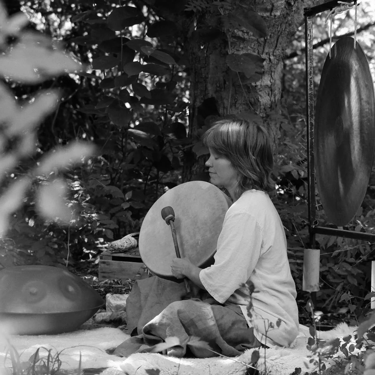 "nothing's ever yours to keep. close your eyes, go to sleep" 
-tom waits
Sweetest of dreams bless your soul in wakeful & sleepytime hours 
💟🌬️✨