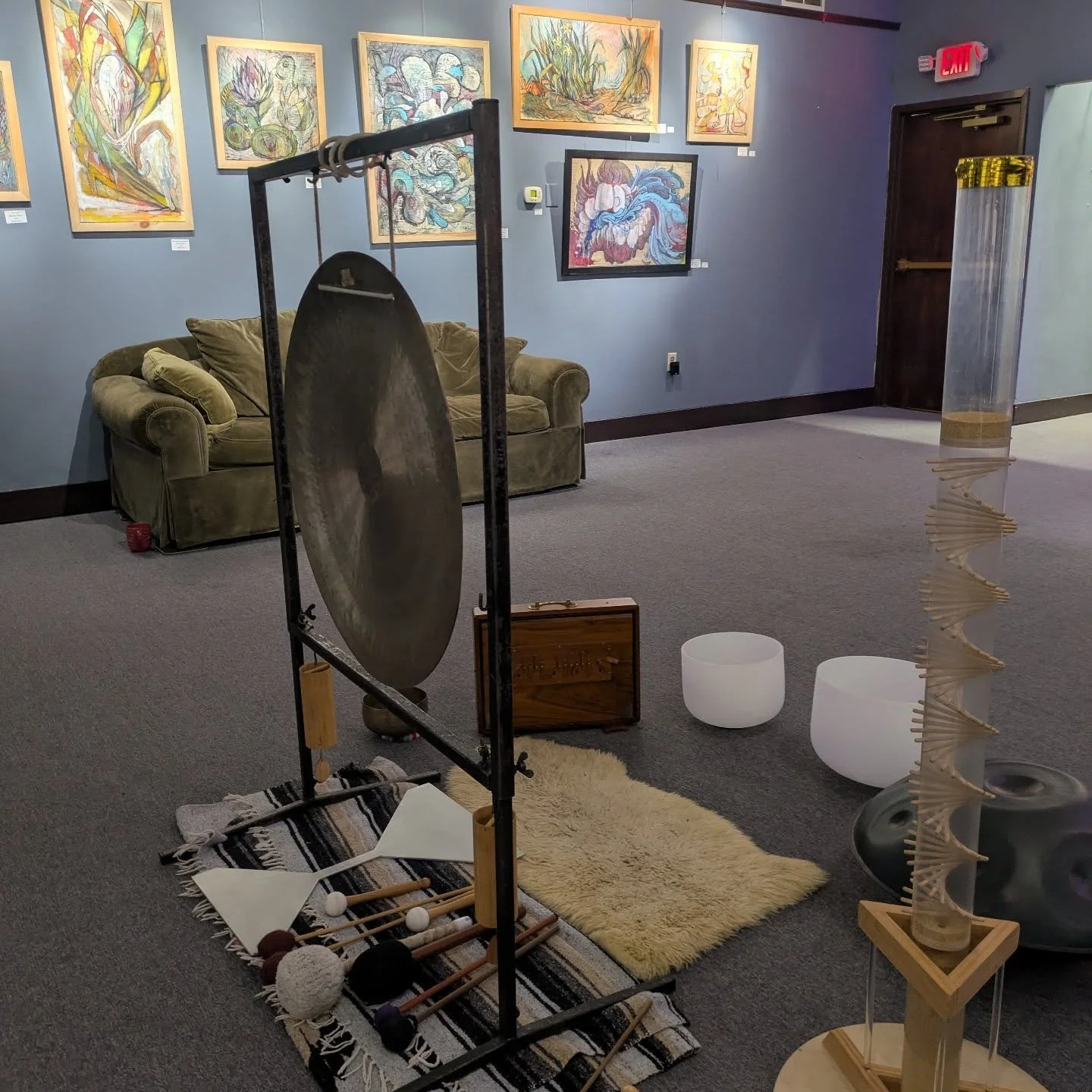Soundbath tomorrow night!

Enjoy being enveloped by impeccably curated walls of Art while immersing in soothing sounds for a restful end of the week. 

Friday 5.8 6-7pm
$25
Comment SOUND for link to reserve!
