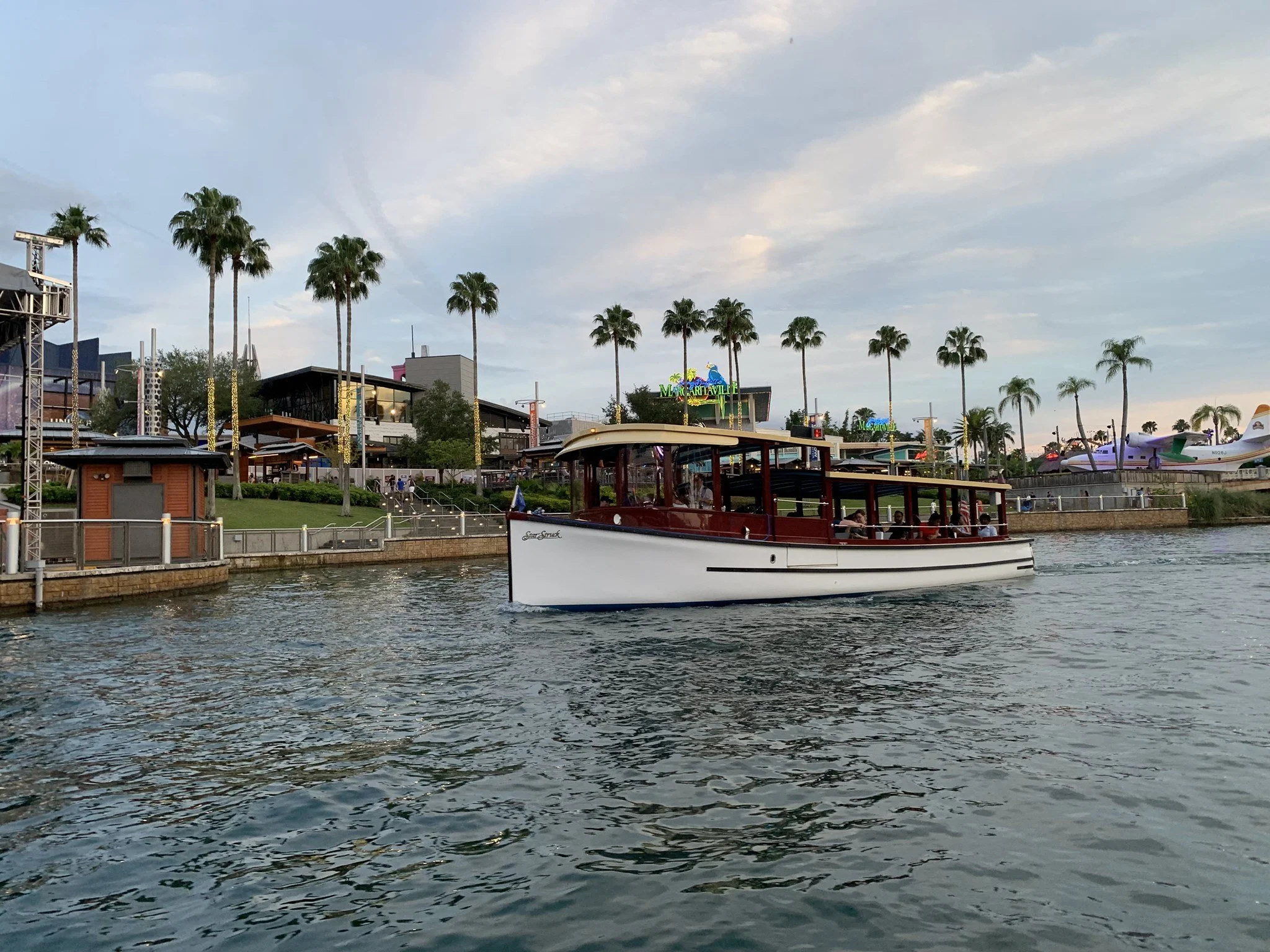 60476252_10220157761032953_4970493375951142912_n.jpg