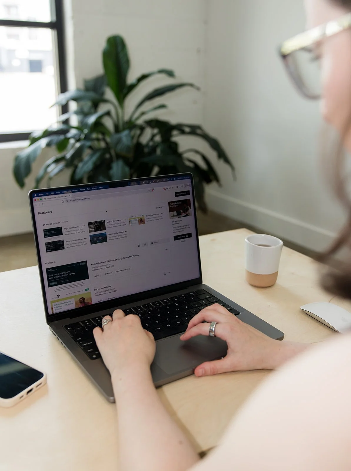 Kayla Holsomback, Squarespace designer working