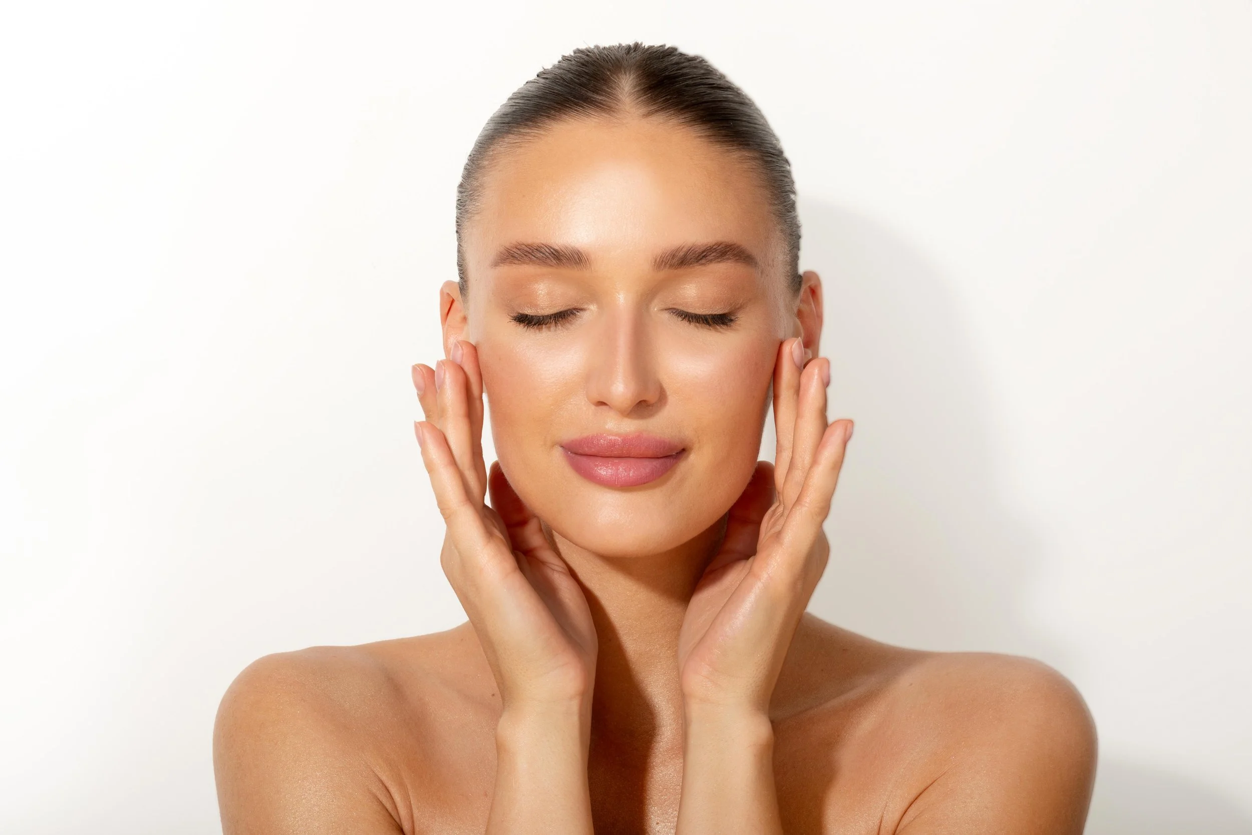 Medical-Grade Skincare vs Over-the-Counter: What’s the Difference?