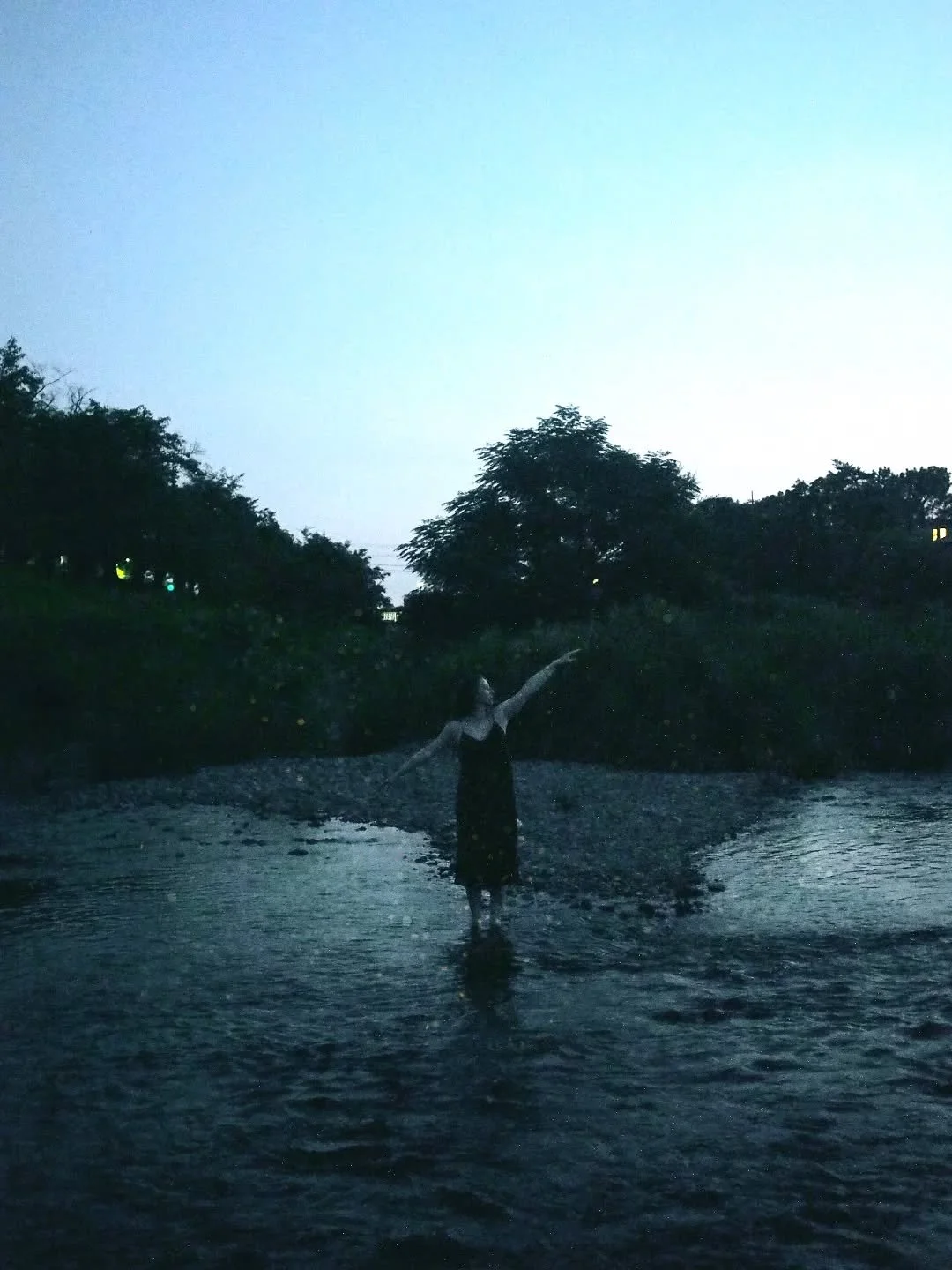 new essay up at between sound. 💧
grateful it found its way onto the pages of the latest issue of @don_magazine too.