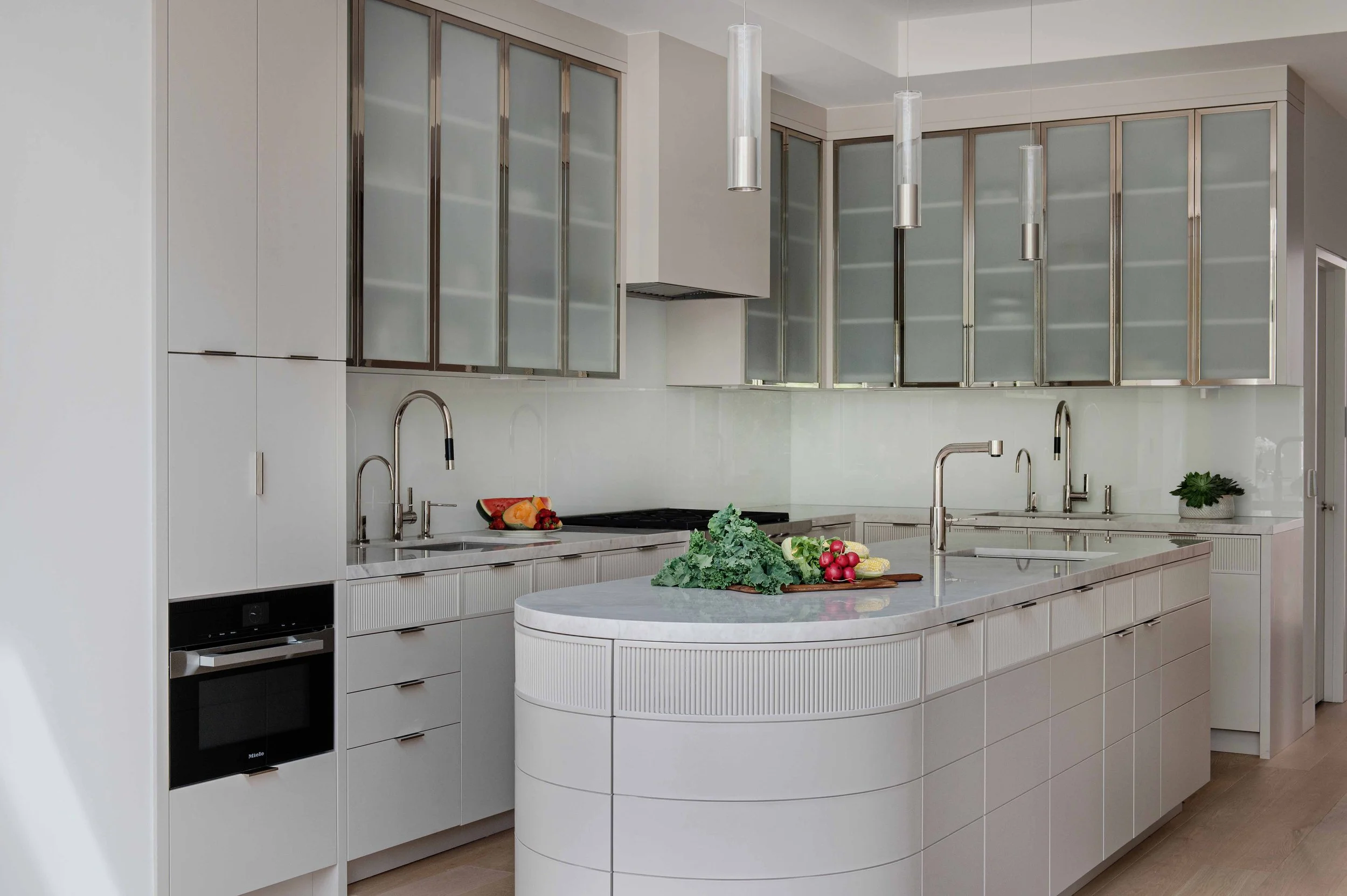 38_Kitchen_LS.jpg