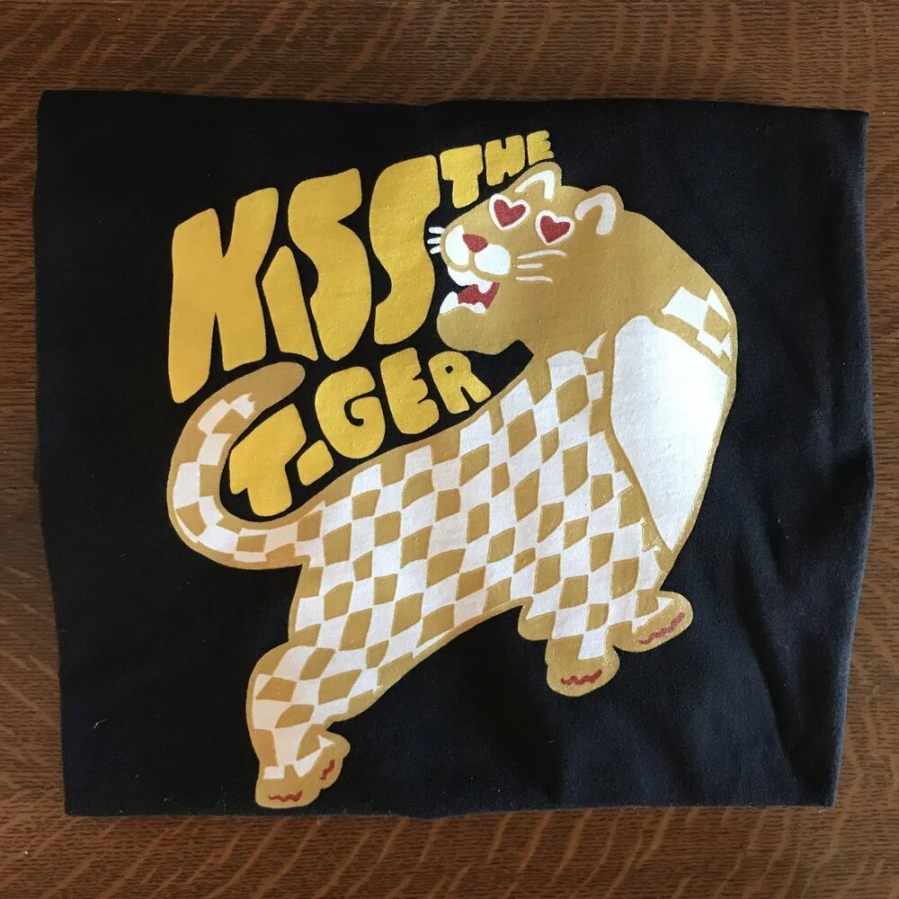 Tiger Heart Eyes T-Shirt (Black 