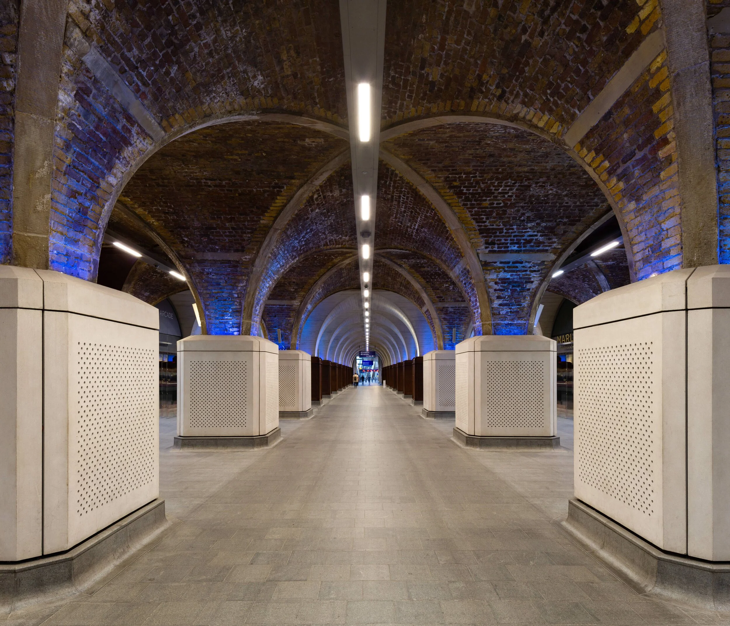 London Bridge Station. Architect: Grimshaw         Client: Network Rail          Struct. Eng: WSP/ Arcadis   Contractor: Costain, Balfour Beatty, Siemens
