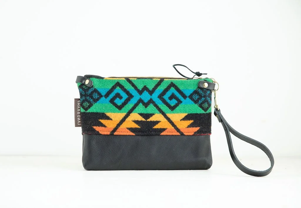3 in1 Wristlet in Coyote Butte Bright Wool