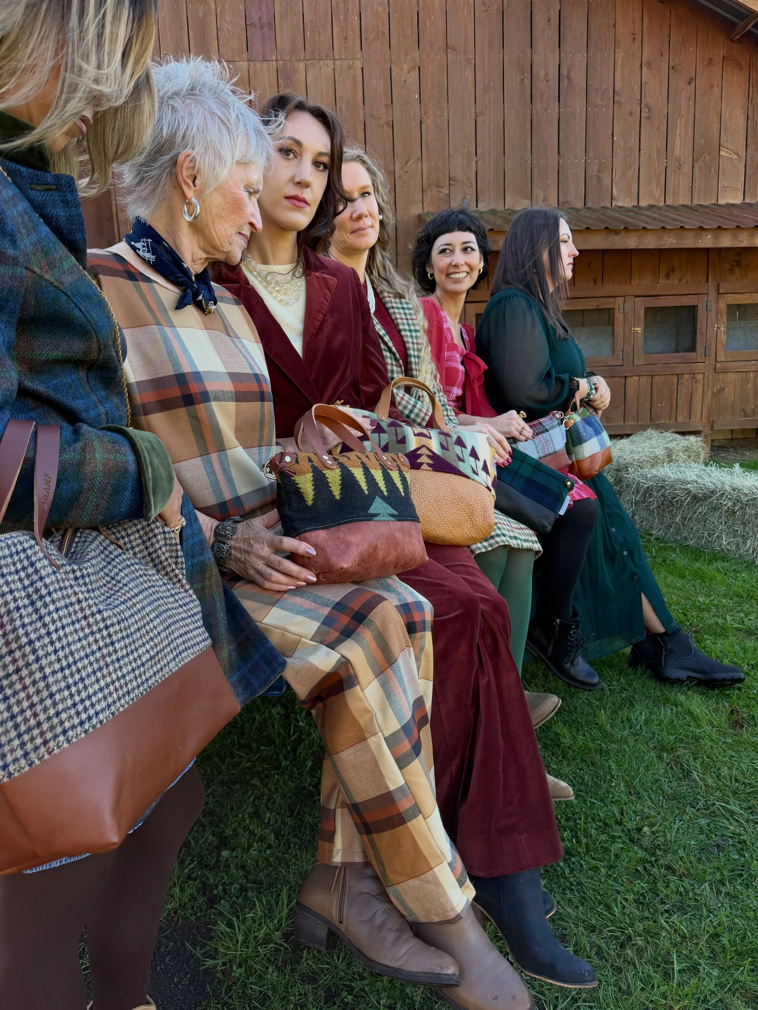 My favorite ladies make my favorite models 💛📸Keep em close. Love them hard. Try not to be too bossy. But when they grow up with you, they know what they are getting in to ❤️ Kate&rsquo;s processing the pictures from our Autumn and Winter shoot. Mor