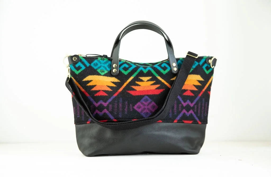 Crossbody Purse in Coyote Butte Bright Wool 001