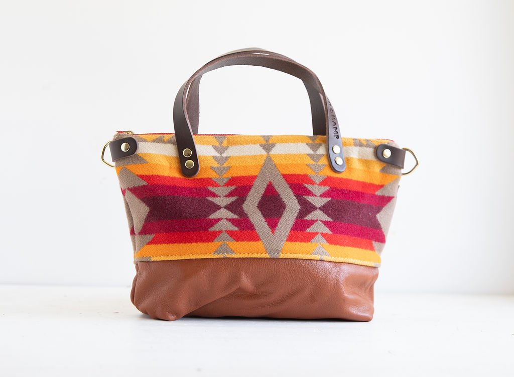 Bitsy Purse in Pilot Rock Wool 001-urbanite 4/30