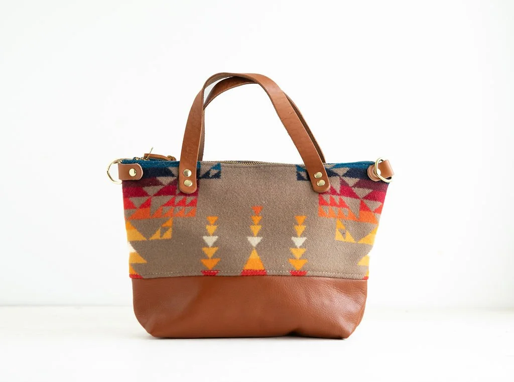 Bitsy Purse in Pilot Rock Wool