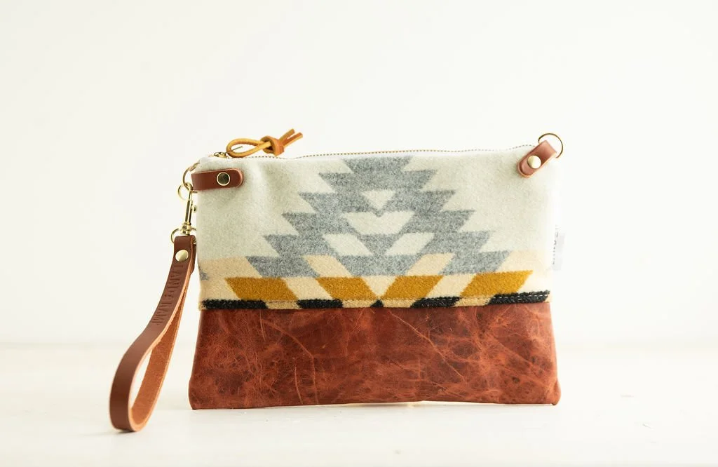 3 in1 Wristlet in Rancho Arroyo Silver Wool 004