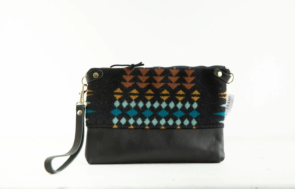 3 in1 Wristlet in Rancho Arroyo Black Wool