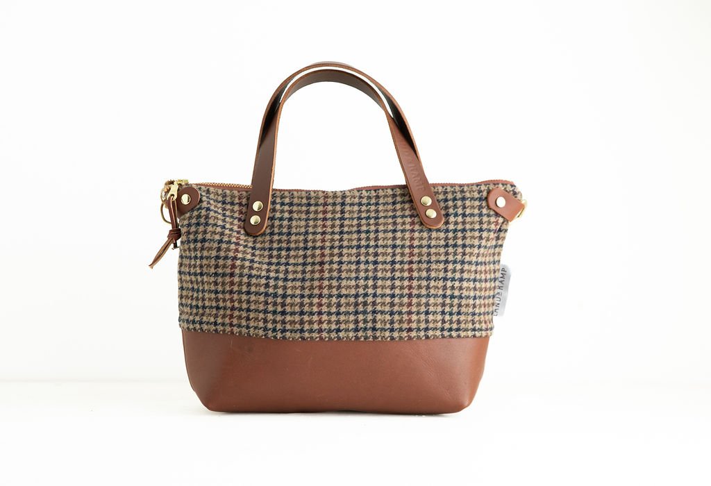 Handmade Pendleton Classic Houndstooth wool Bitsy crossbody purse with brown leather bottom and handles
