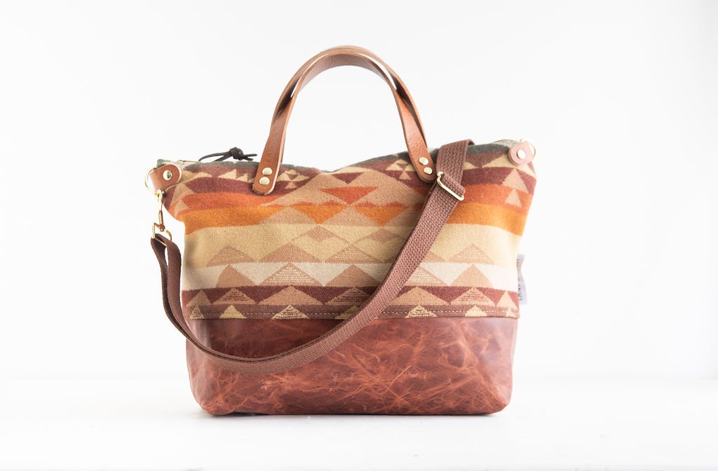 Crossbody Purse in Tan Mix Triangle Wool