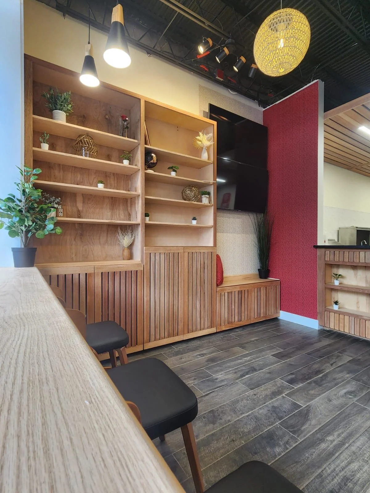 Gong Cha Davis Square — IANNELLI CUSTOM CONTRACTING