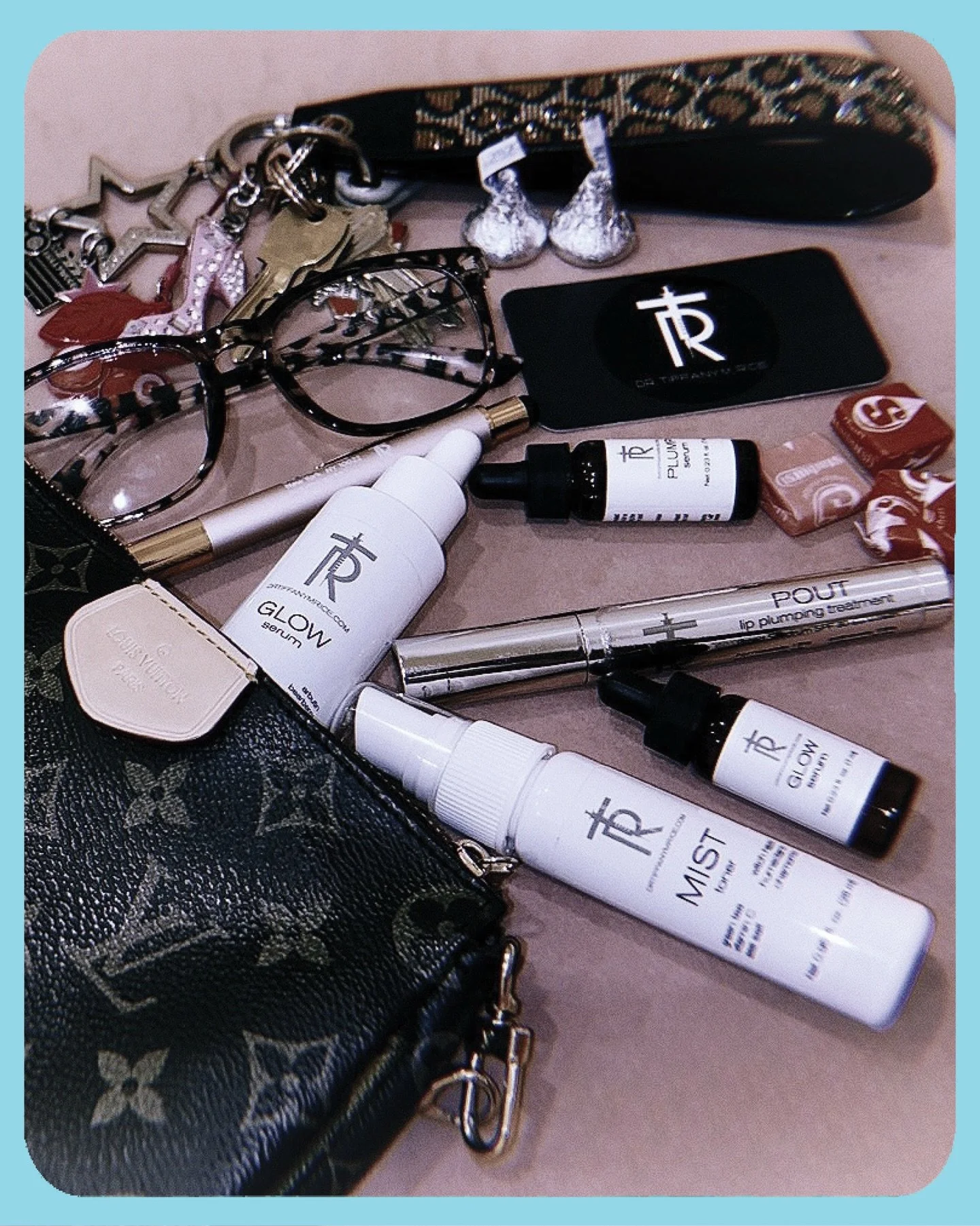 Little luxuries, every day. ✨
The holiday season is about giving&mdash;but don&rsquo;t forget to give back to yourself. Thoughtfully formulated, clinically backed skincare that turns your daily routine into a moment of calm, care, and glow.