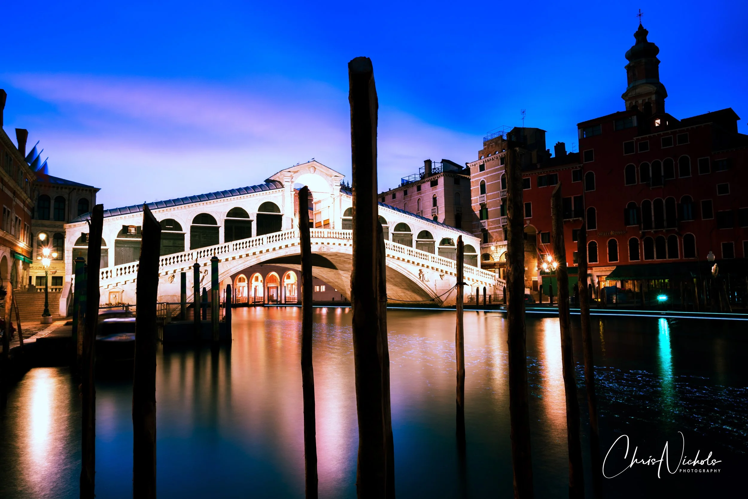 20180608_venice_rialto_bridge_downstream_sig_web.jpg