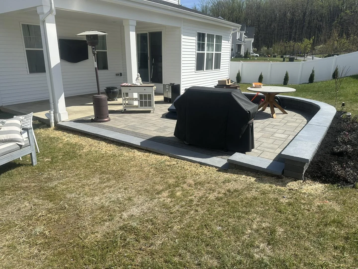 Techo blocks patio