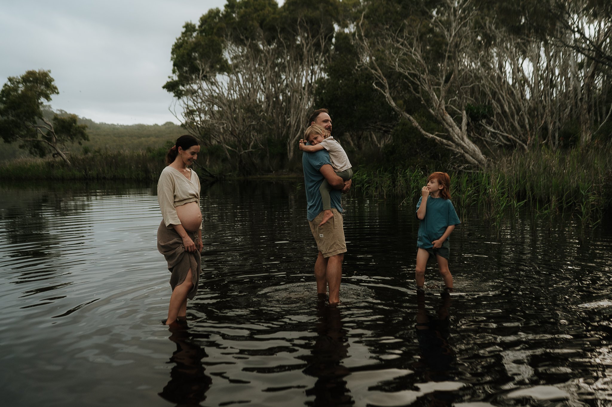 Gold-Coast-Family-Photographer-maternity-walk.jpg