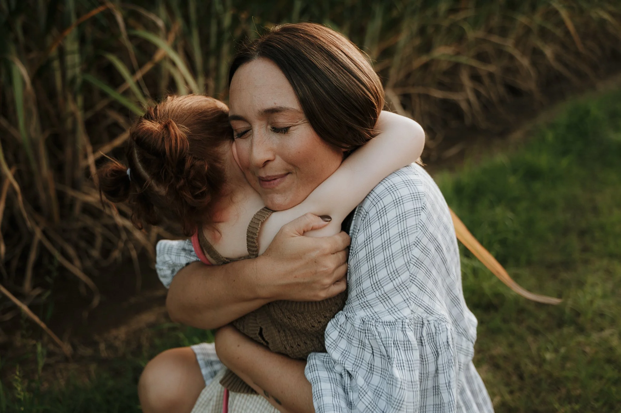 hug-in-the-sugar-cane.jpg