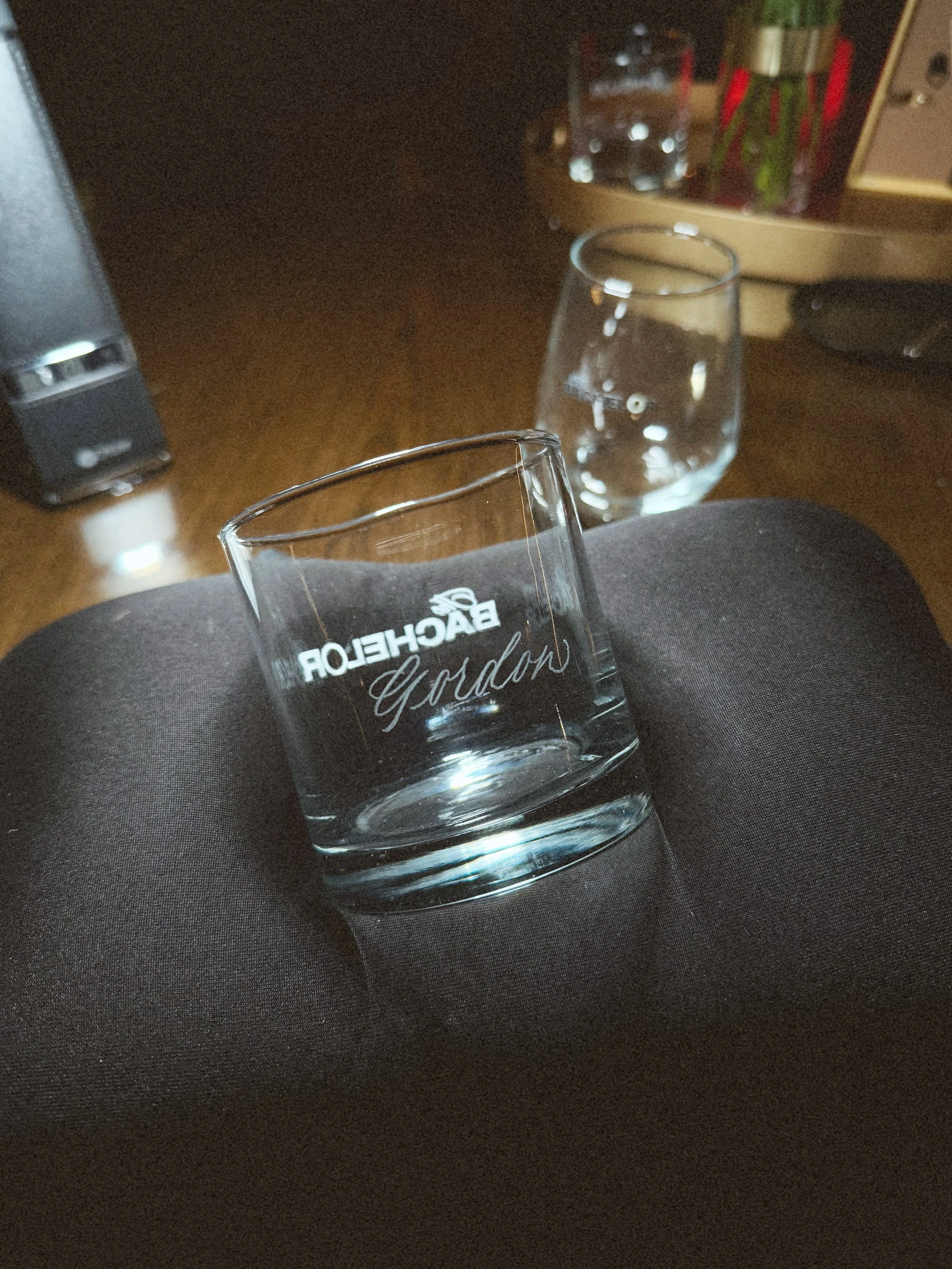  nyc calligrapher, nyc calligraphy, event calligraphy nyc, event calligrapher nyc, fragrance engraving nyc, fragrance engraver nyc, nyc calligraphy, bottle painting nyc, bottle painter nyc, nyc bottle painter, nyc bottle painting,  