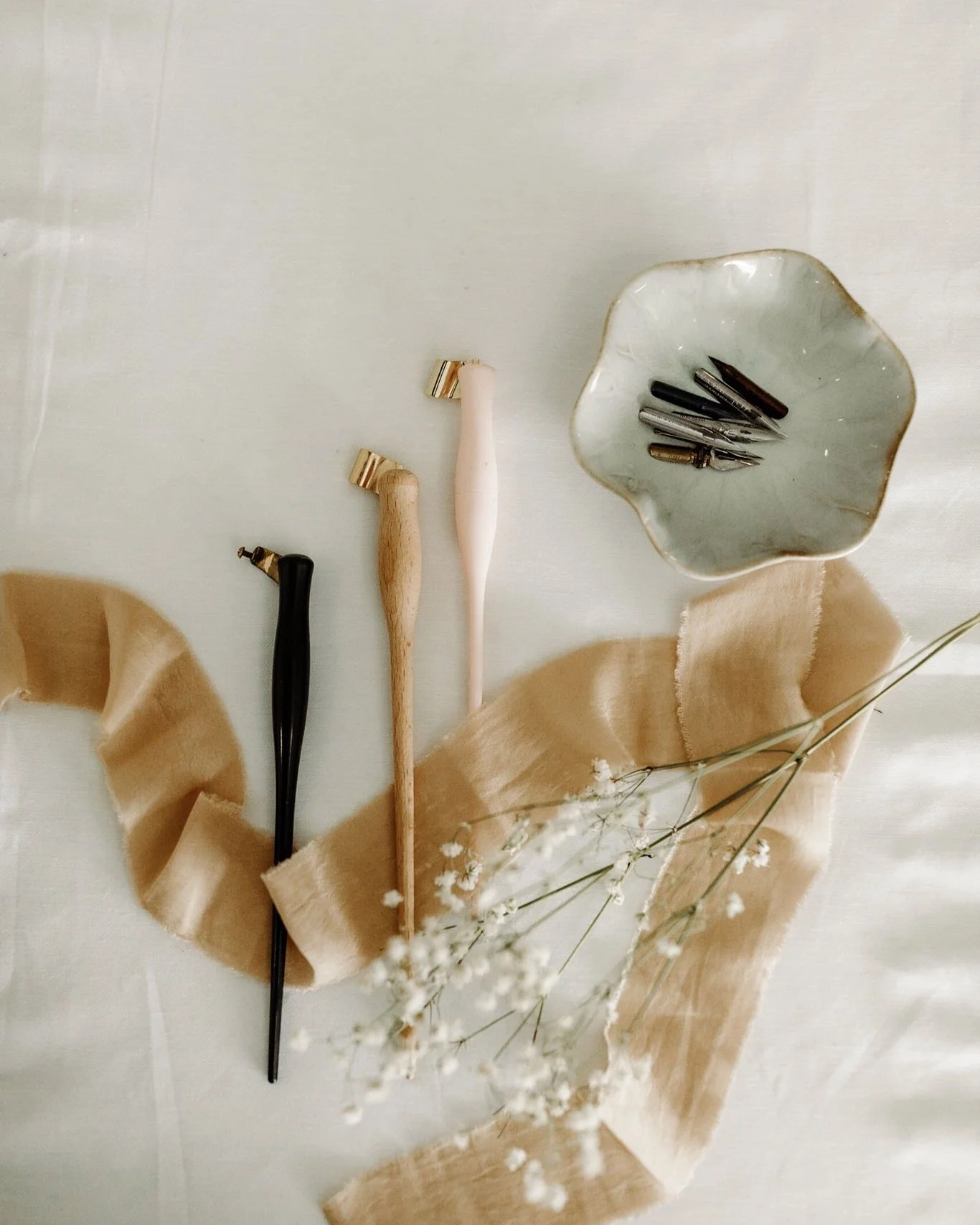 Personalized handwritten notes for influencer gifting and luxury brand PR mailers