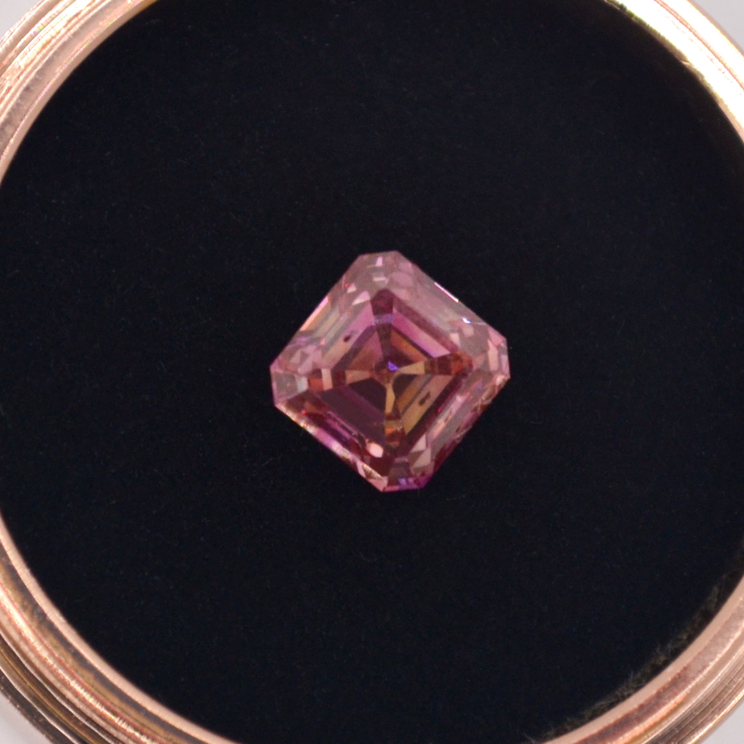 1.00-1.29_ct_Pink_AsscherCut.JPG