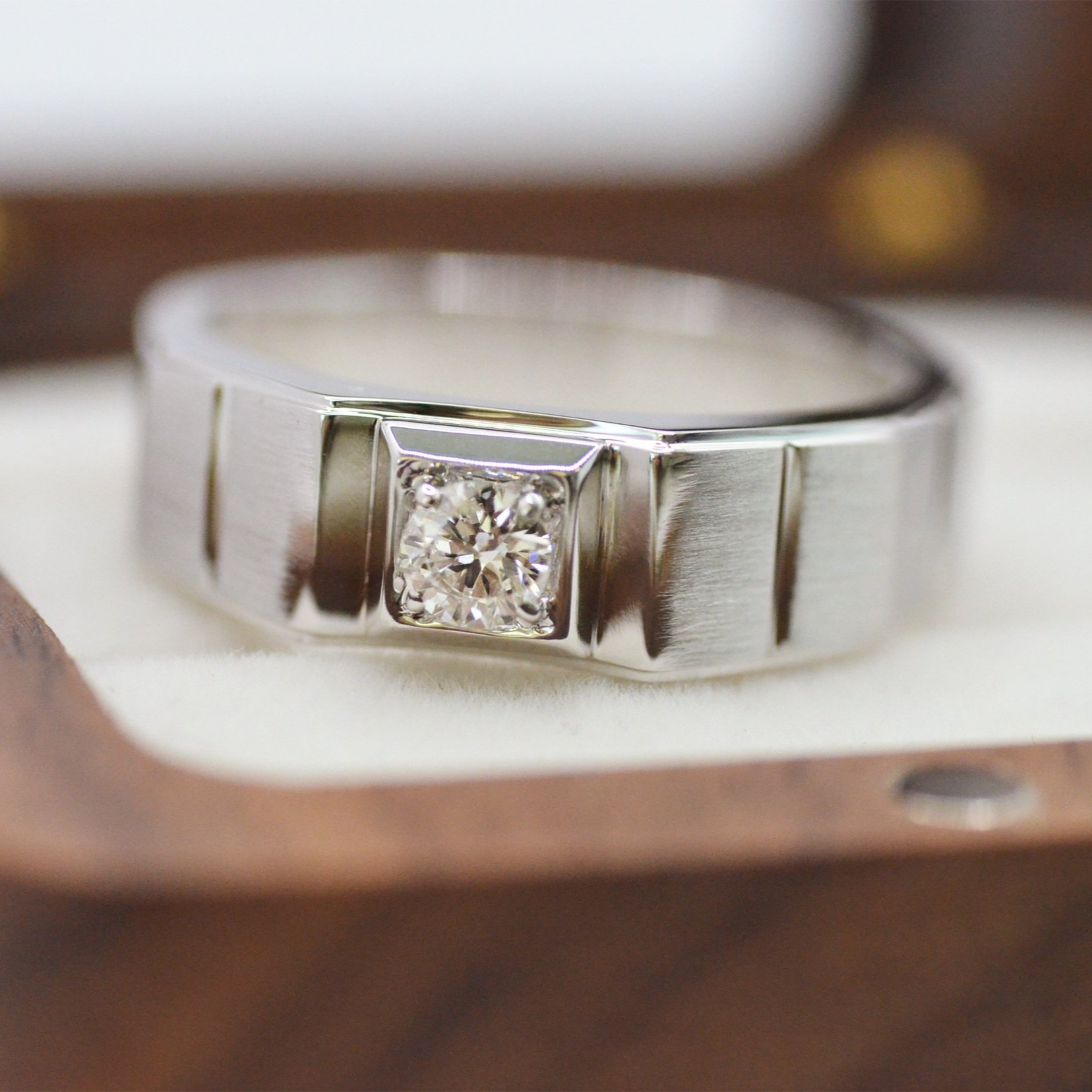 R2214_0.25-0.29_ct_Colourless_Brilliant_14K_white_gold_7808947182A.jpg