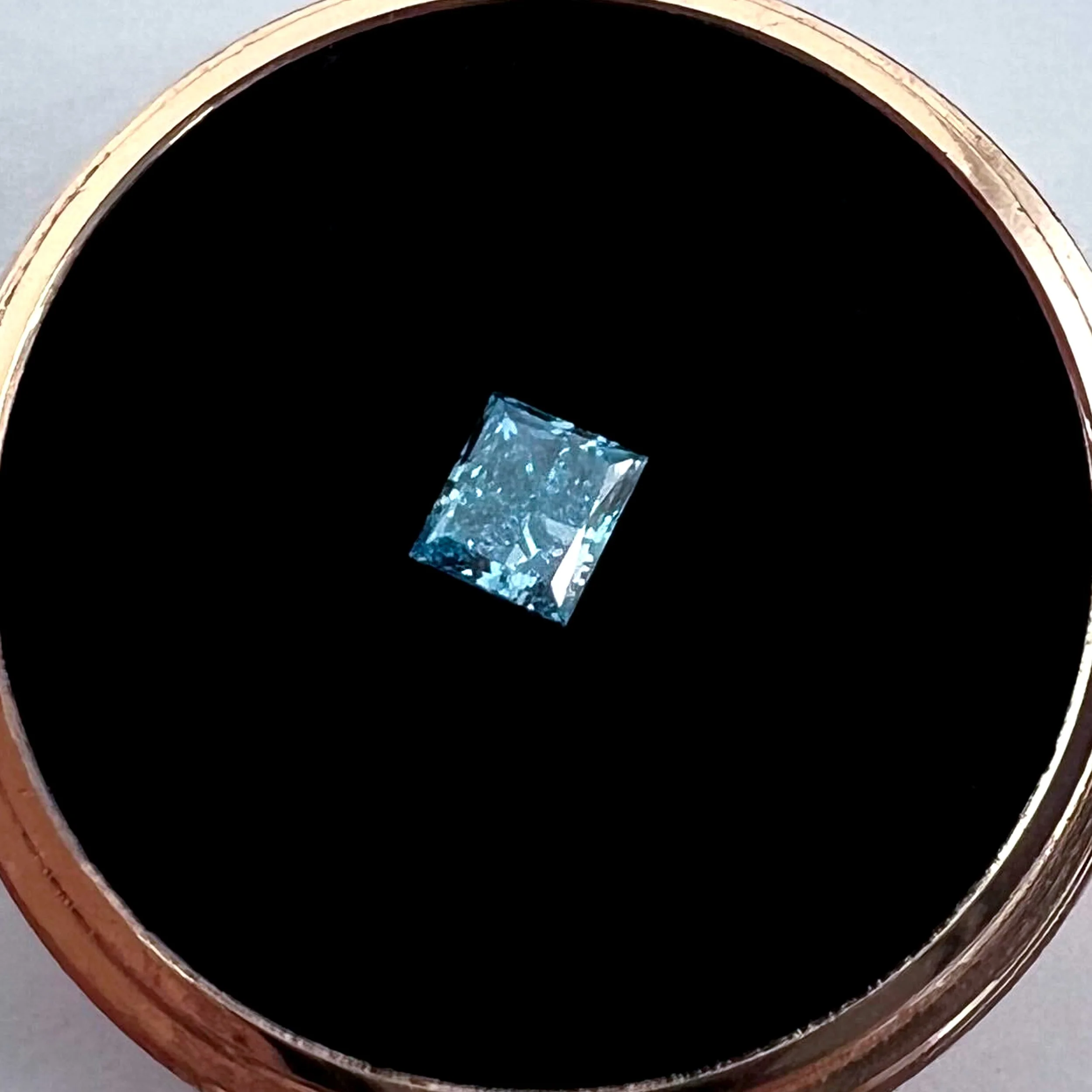 Princess-cut 0.35ct blue cremation diamond crafted from pet ashes, a beautiful and unique tribute to cherished memories created by EverDear™.