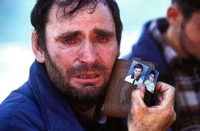 A father looks for his two missing sons during the Kosovo war in 1999