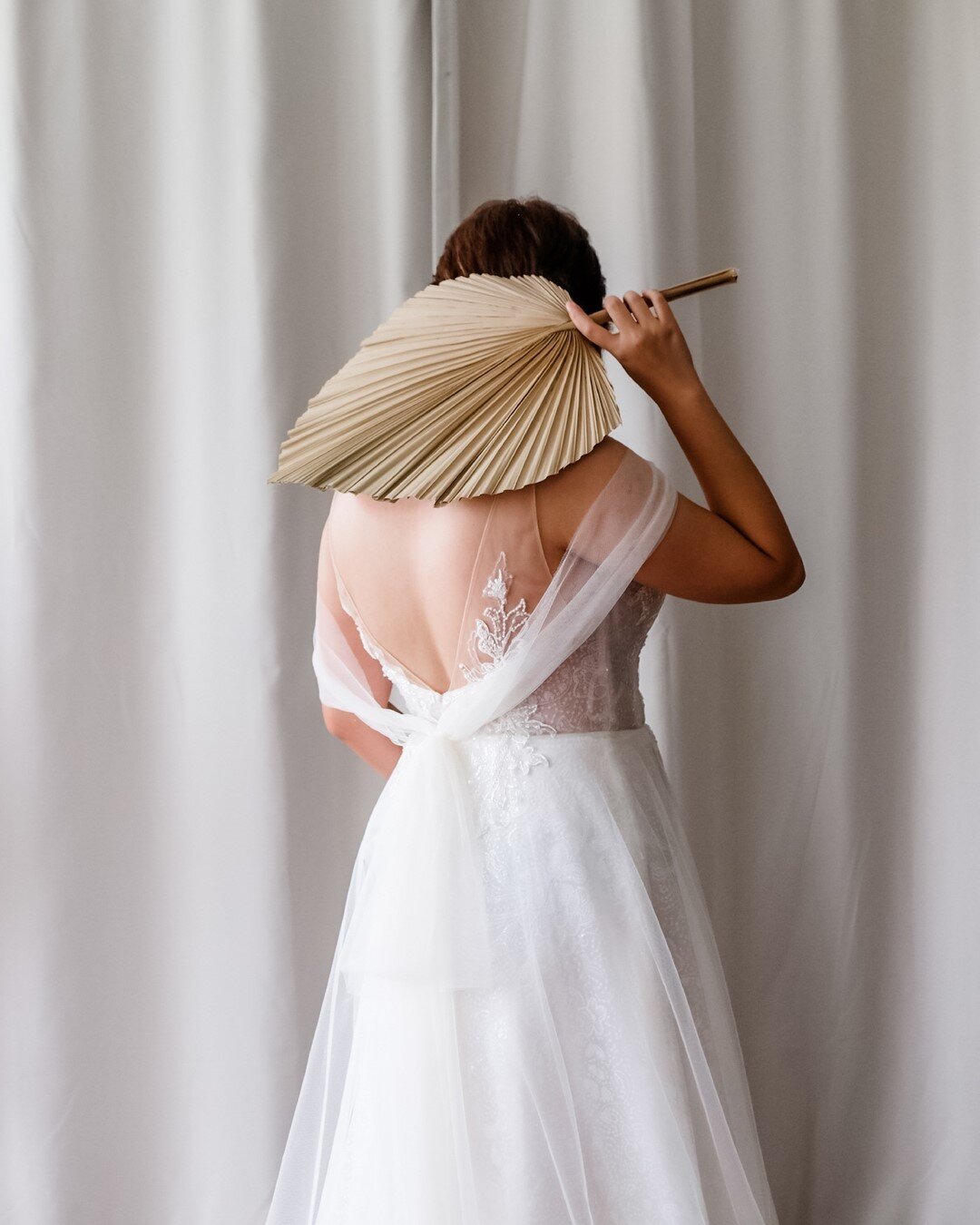 That back vibes 👌🏼⠀⠀⠀⠀⠀⠀⠀⠀⠀
.⠀⠀⠀⠀⠀⠀⠀⠀⠀
.⠀⠀⠀⠀⠀⠀⠀⠀⠀
.⠀⠀⠀⠀⠀⠀⠀⠀⠀
 #bridalboutique #sgbride #bridetobe #weddingdress #blissfulbridesg #bridal #sayyestothedress #engaged #bridalfashion #weddingdresses #bridalgown #bridalshop #weddingdressshopping #weddin